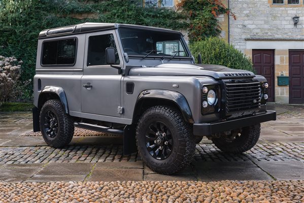 LAND ROVER DEFENDER STATION WAGON XS 