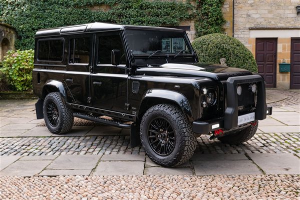 LAND ROVER DEFENDER 
