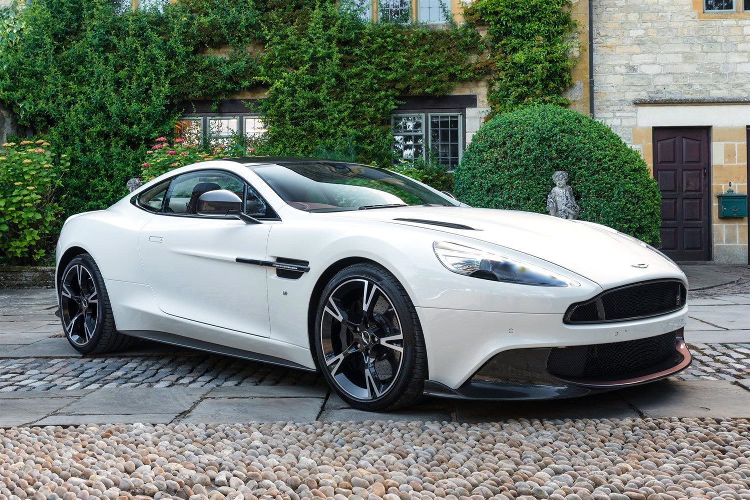 Aston Martin Vanquish S Ultimate Edition